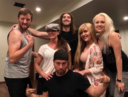 Janie Liszewski Wiki, Age, Husband, Net worth, Family, Biography & Facts 13 Janie Liszewski with her friends
