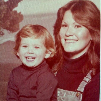 Justin Hensley Wiki, Age (Jen Harley's Boyfriend) Biography & Facts 13 Justin Hensley childhood picture with his mother