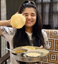 Kanika Mann Height, Weight, Age, Boyfriend, Family, Biography & Facts 9 Kanika Mann food