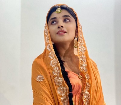 Kanika Mann Height, Weight, Age, Boyfriend, Family, Biography & Facts 14 Kanika Mann in Punjabi attire