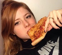 Lena Redford Wiki, Age, Boyfriend, Family, Biography & More 9 Lena Redford loves to eat Pizza