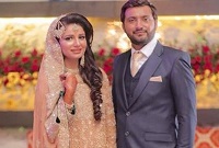 Moomal Asif Wiki, Age, Husband, Diet Plan, Family, Biography & Facts 8 Moomal Asif's Husband Zohaib Akhlaq dated each other for 7 years