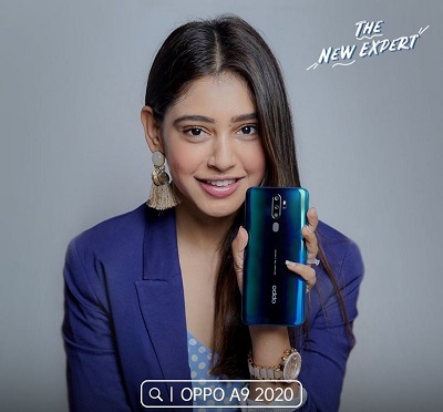 Niti Taylor promoting Oppo Mobiles