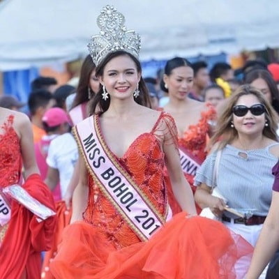 Pauline Amelinckx Height, Weight, Age, Boyfriend, Family, Biography & More 15 Pauline Amelinckx won the title of Miss Bohol 2019