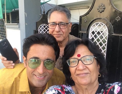 Pradeep Bhandari Wiki, Age, Wife, Family, Salary, Biography & Facts 11 Pradeep Bhandari with his parents