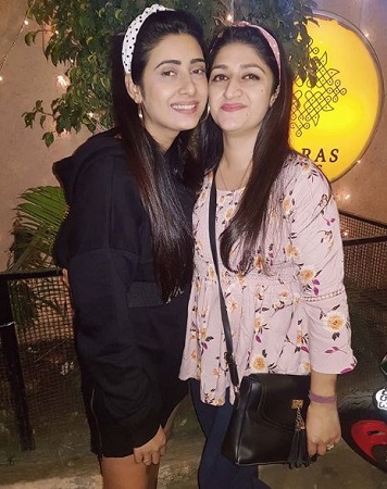 Preetika Chauhan (Actress) Wiki, Age, Husband, Family, Biography & More 14 Preetika Chauhan with her sister Shivani Chauhan