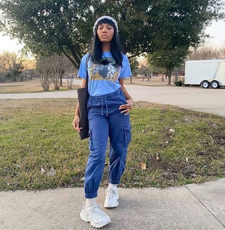 Quenlin Blackwell Wiki, Age, Boyfriend, Height, Family, Biography & More 9 Quenlin Blackwell height weight