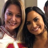 Randi Mahomes' favorite singer is Demi Lovato