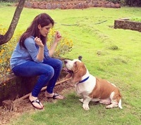 Sagarika Ghatge Height, Weight, Age, Husband, Caste, Biography & Facts 5 Sagarika Ghatge with her pet