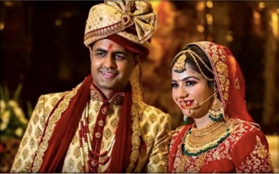Saumya Pandey (IAS) Wiki, Age, Husband, Caste, Salary, Biography & Facts 6 Saumya Pandey with husband Nitin Gaur
