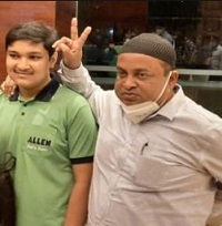 Shoaib Aftab (NEET Topper) Wiki, Age, Marks, Family, Biography & Facts 7 Shoaib Aftab dad Sheik Mohammad Abaas