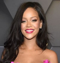 Yasmin Molloy Wiki (Rahul Kohli's Wife) Age, Biography, Family & Facts 11 Yasmin Molloy's favorite singer Rihanna