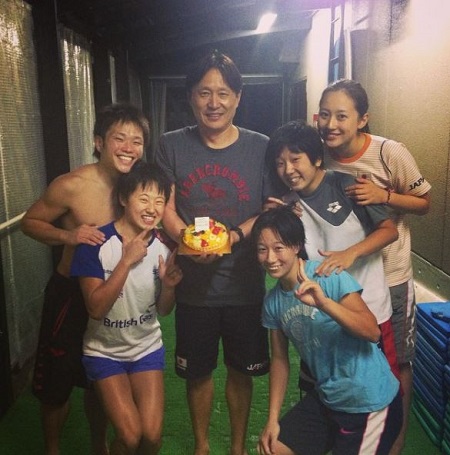 Yuka Mabuchi Wiki, Age, Husband, Height, Family, Biography & Facts 7 Yuka Mabuchi with her dad Sūei Mabuchi and siblings