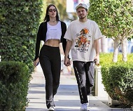 Amelia Hamlin Height, Weight, Age, Boyfriend, Family, Biography & More 9 Amelia Hamlin with her boyfriend Mercer Wiederhorn