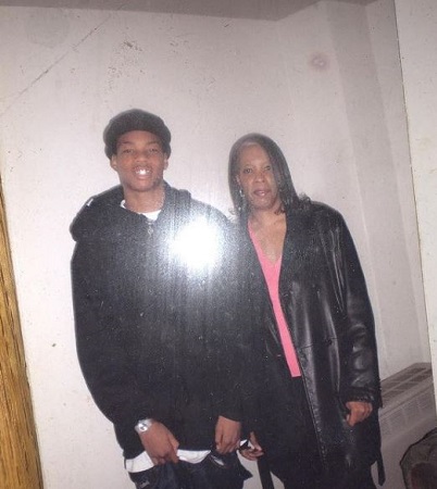 Lil Yase (Rapper) Wiki, Age, Girlfriend, Net worth, Family, Biography & More 8 An old photo of Lil Yase with his mother