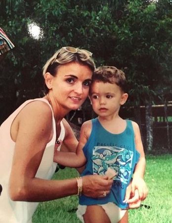 Lisa Shimooka: Wiki, Age, Husband, Family, Biography & More 8 An old photo of Lisa Shimooka with her son Brandon