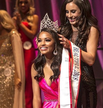 Asya Branch Height, Weight, Age, Boyfriend, Family, Biography & More 19 Asya Branch earned Miss Most Beautiful tag at the University of Mississippi