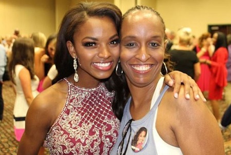 Asya Branch Height, Weight, Age, Boyfriend, Family, Biography & More 11 Asya Branch with her mom Kristal Whitlow-Branch