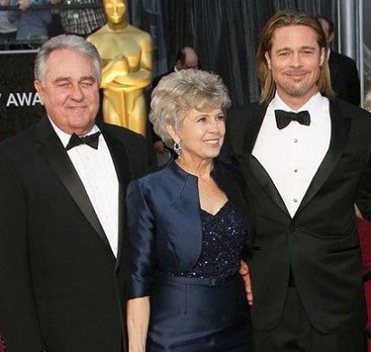 Brad Pitt with his dad William Alvin Pitt and mom Jane Etta