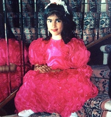 Farah Dhukai Wiki, Age, Husband, Height, Family, Biography & More 7 Childhood photo of Farah Dhukai