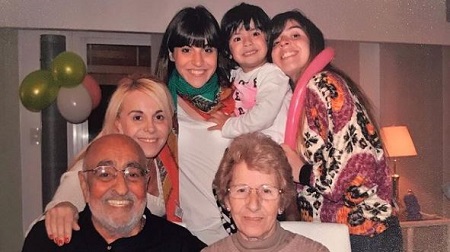 Claudia Villafane: Wiki, Age, Husband, Net worth, Kids, Biography & More 12 Claudia Villafane with family