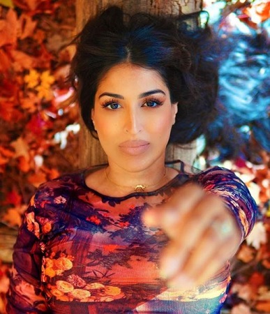 Farah Dhukai Wiki, Age, Husband, Height, Family, Biography & More 9 Farah Dhukai biography