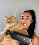 Indi Hartwell Height, Weight, Age, Boyfriend, Family, Biography & More 7 Indi Hartwell's pet cat