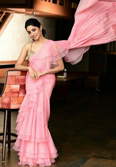 Ishaa Saha Height, Weight, Age, Boyfriend, Biography, Family & More 13 Ishaa Saha Height, Weight & Body Statistics