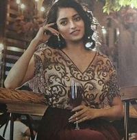 Ishaa Saha Height, Weight, Age, Boyfriend, Biography, Family & More 4 Ishaa Saha is a drinker