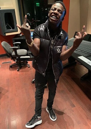 Jackboy: Height, Weight, Age, Girlfriend, Biography, Family & More 2 Jackboy in his music studios