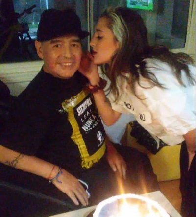 Jana Maradona: Wiki, Age, Boyfriend, Height, Family, Biography & More 9 Jana Maradona celebrated her father Diego Maradona's birthday