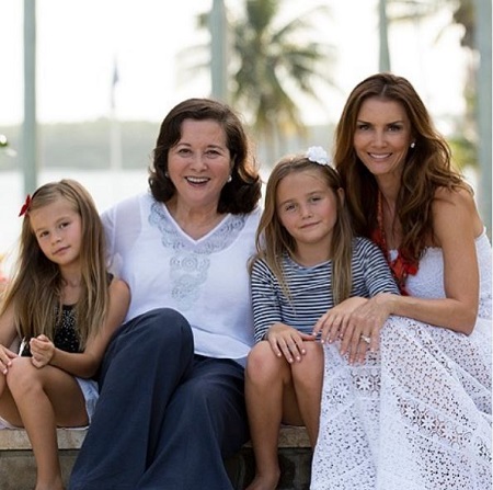 Kirsten Kutner: Wiki, Age, Husband, Height, Family, Biography & More 6 Kirsten Kutner with her mother Margaret Mary Taylor and daughters