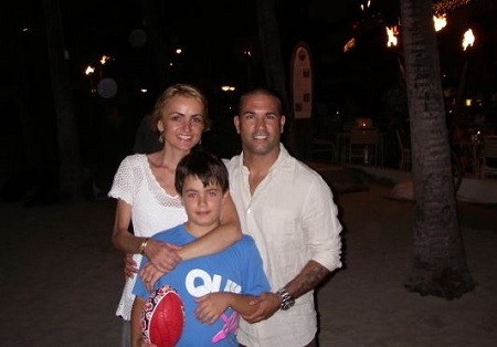Lisa Shimooka: Wiki, Age, Husband, Family, Biography & More 7 Lisa Shimooka with John Shimooka and her son Brandon Shimooka