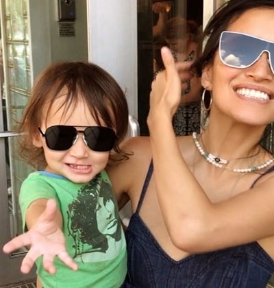 Mara Lane Wiki, Age, Husband, Height, Family, Biography & More 25 Mara Lane gave birth to her son Wolf Rhys Meyers on December 15, 2020