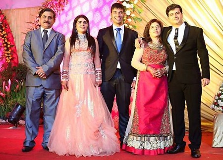Milind Chandwani Wiki, Age, Girlfriend, Height, Family, Biography & More 12 Milind Chandwani with his family