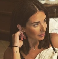 Nunzia Pennino: Wiki, Age, Husband, Family, Biography & More 14 Nunzia Pennino has a wrist tattoo