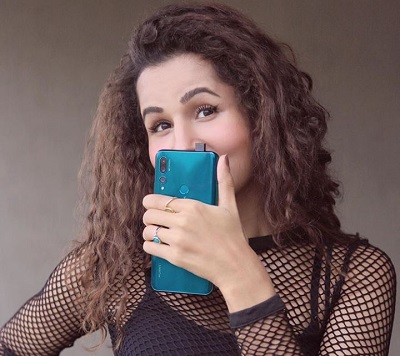 Radhika Bangia Wiki, Age, Boyfriend, Height, Family, Biography & More 12 Radhika Bangia promoting Hawaii mobiles