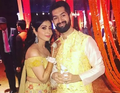 Sakshi Salve Wiki, Age, Husband, Family, Biography & More 10 Sakshi Salve with husband Karan Bedi