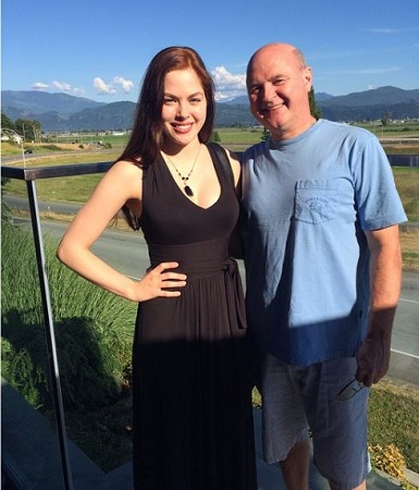 Sarah Dugdale: Wiki, Age, Boyfriend, Height, Family, Biography & More 16 Sarah Dugdale with her dad