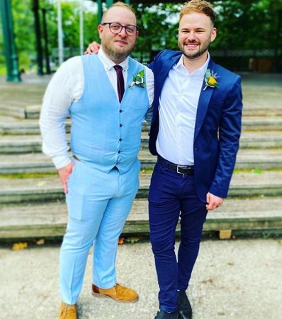 Sarah Dugdale: Wiki, Age, Boyfriend, Height, Family, Biography & More 24 Sarah Dugdale's brother Zach Dugdale and his husband Mark