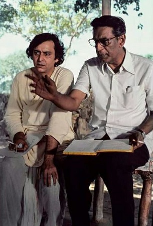 Deepa Chatterjee Wiki, Age, Husband, Children, Biography & More 2 Soumitra Chatterjee with director Satyajit Ray
