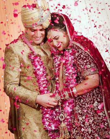 Tina Dabi (IAS) Wiki, Age, Husband, Caste, Salary, Family, Biography & Facts 13 Tina Dabi with her husband Athar Aamir Khan