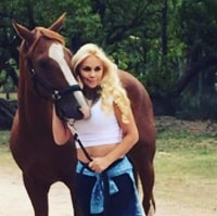 Veronica Ojeda: Wiki, Age, Husband, Children, Family, Biography & More 20 Veronica Ojeda enjoys horse riding