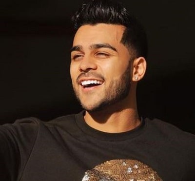 Adam Waheed Wiki, Age, Girlfriend, Height, Family, Biography & More 8 Adam Waheed has a ear piercing