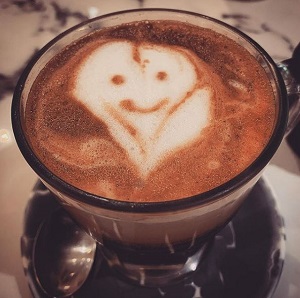 Akanksha Sharma (Actress) Wiki, Age, Height, Boyfriend, Family, Biography & More 13 Akanksha Sharma's favorite beverage