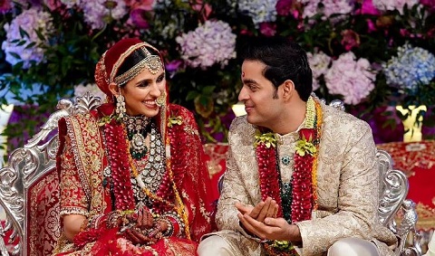 Akash Ambani Wiki, Age, Wife, Children, Family, Biography & More 11 Akash Ambani got married to Shloka Mehta on 9 March 2019