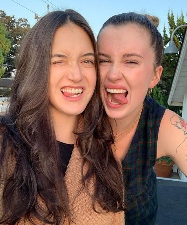 Alaia Baldwin Wiki, Height, Age, Husband, Net worth, Biography & More 21 Alaia Baldwin with her cousin sister Ireland Baldwin