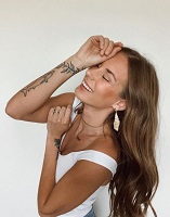 Alexis Sharkey: Wiki, Age, Husband, Height, Family, Biography & More 8 Alexis Sharkey tattoos