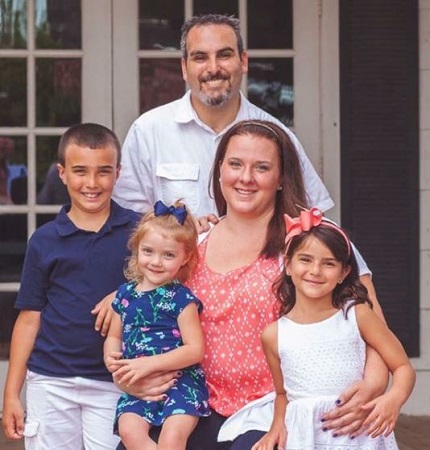 Jacy Nittolo Wiki, Age, Husband, Net worth, Family, Biography & More 8 An old photo of Jacy Nittolo with her family