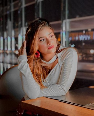 Anam Darbar Wiki, Height, Age, Boyfriend, Net worth, Biography & More 12 Anam Darbar bio
